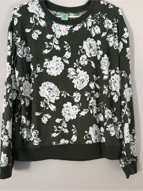 Women's Olive Green Floral Long-Sleeve Top